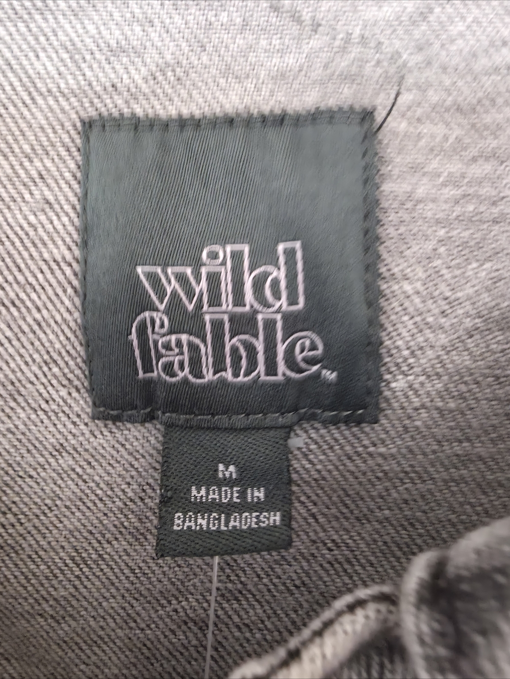 Wild Fable Cropped Denim Jacket Gray Acid Wash Button Front Size M NWT - Picture 3 of 5
